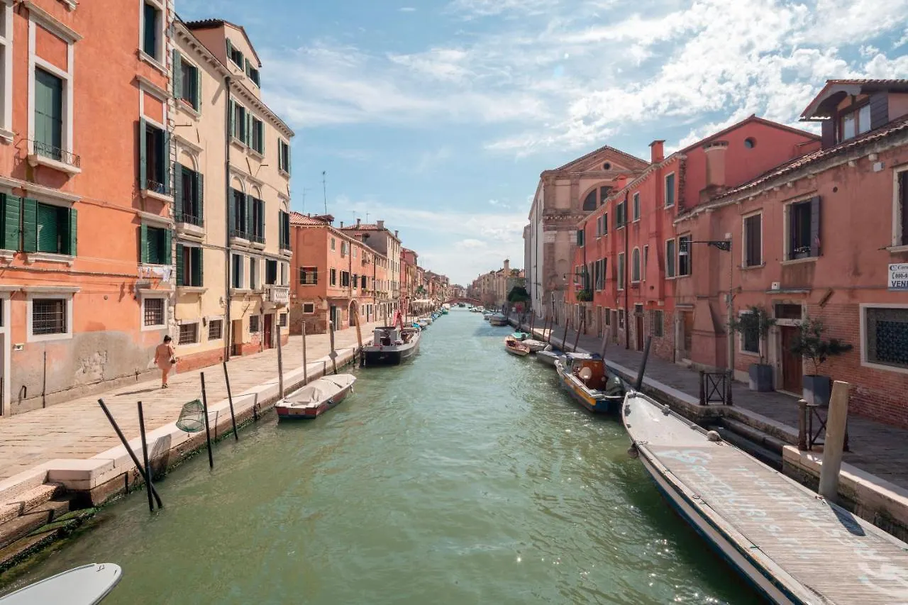 The Waterview Alcove Apartment Venice