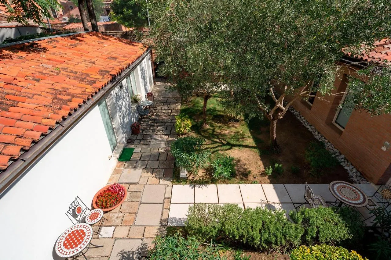 The Waterview Alcove Apartment Venice