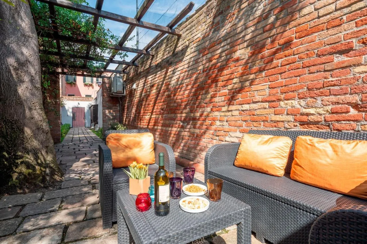 The Waterview Alcove Apartment Venice
